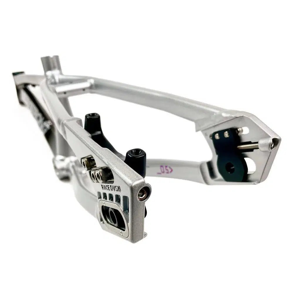 Image of a Staystrong V5 Disc Pro XXXL Frame in silver with various mounting points and brackets. The front section includes a hollow space likely for attachment components, perfect for disc brake beauties.