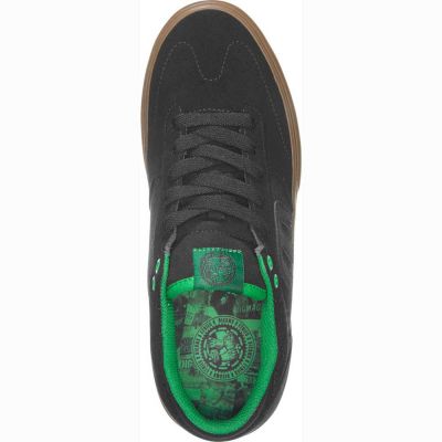 Top view of the Etnies Window Vulc X DIG - Black Green, showcasing a sleek black sneaker with green accents on the tongue and inner lining. It features a lace-up design and a stylish gum sole.