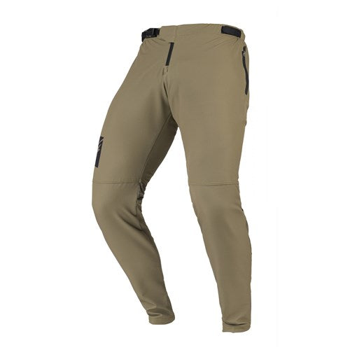 The Kenny Racing Prolite Pants in khaki offer maximum comfort and flexibility with an ergonomic cut, black zipper pockets, and multi-directional stretch. These ultra-lightweight tactical pants are perfect for outdoor or military use.