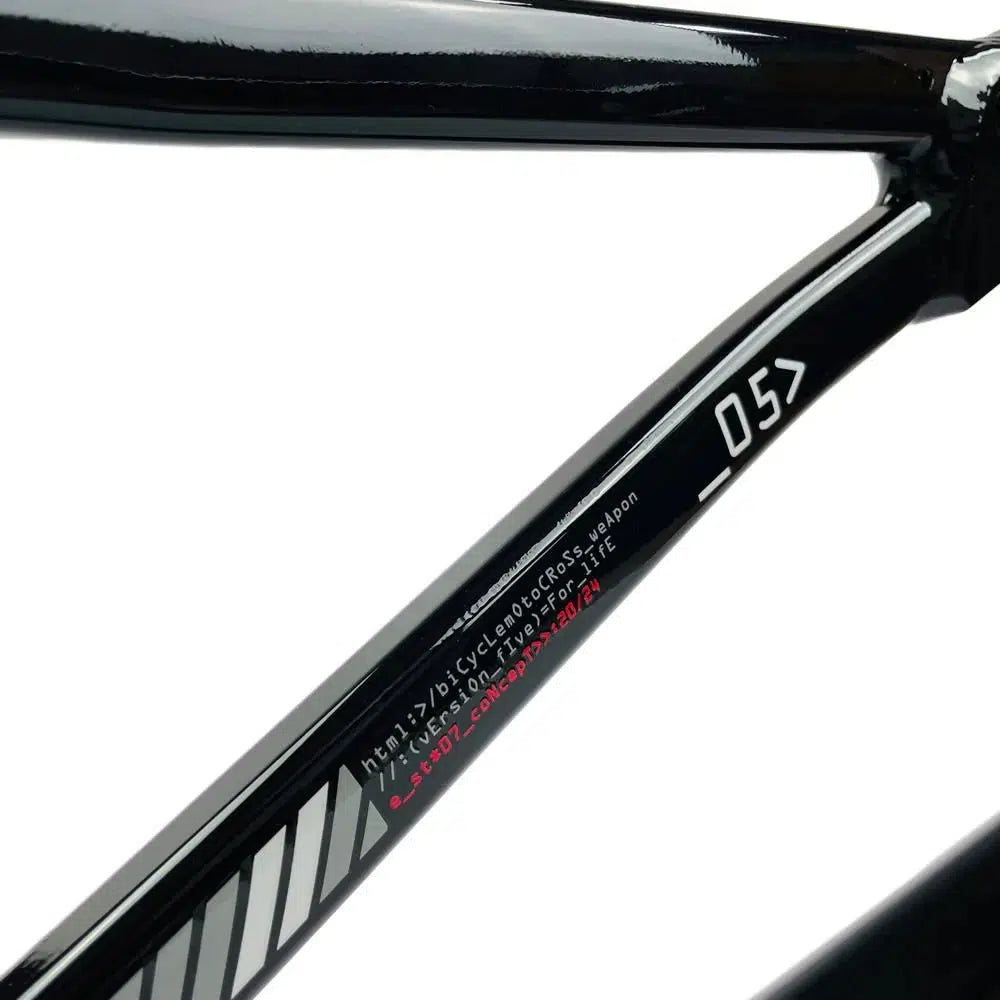 Close-up of a Staystrong V5 Disc Mini Frame displaying a model number "05" with black and white design elements, featuring an aluminium race frame with some text in the center.